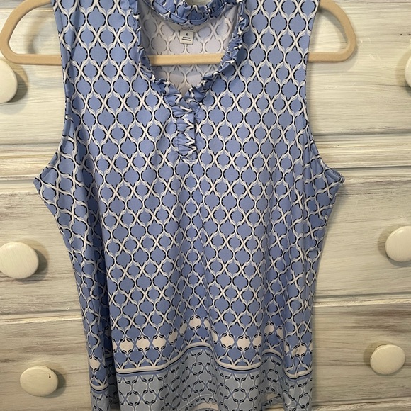 Bundle of 3 women’s sleeveless shirts - Picture 9 of 10